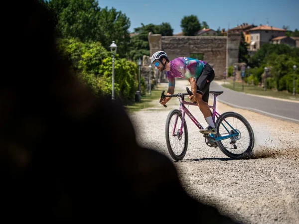 BMC Roadmachine全能公路车评测：竞技与舒适兼顾