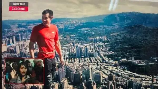 车手Alex Honnold完成了徒手爬上台北101