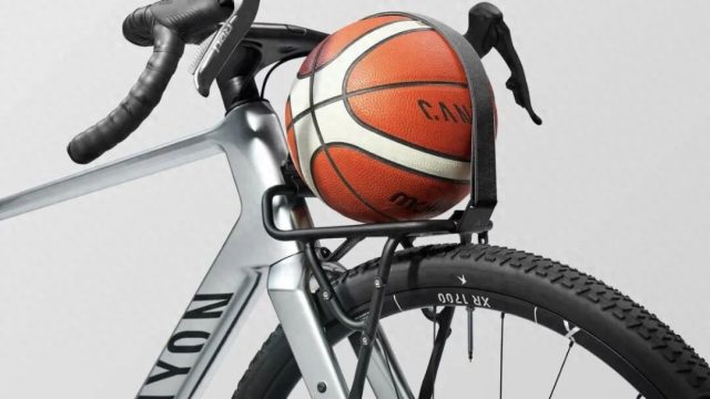 Canyon为篮球巨星詹姆斯打造32吋轮径+3XL车架砾石车Grizl CF